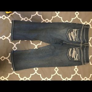 Maurices size 9/10 Capri jeans